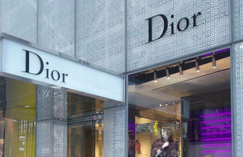 DOORHANDLE_775X500_03